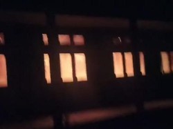 OPM Kopitua Heluka Bakar Gedung SMPN Yahukimo Usai Bunuh 10 Pendulang Emas