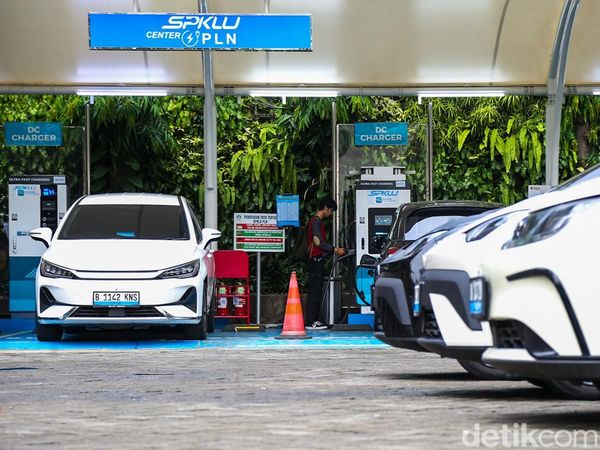 Pemerintah Target 62 Ribu SPKLU Beroperasi pada 2030