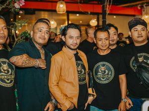 Viral Yakuza Maneges Tempel Stiker di Lapak PKL, Pendiri Bantah Pungli