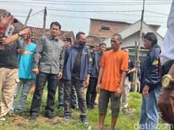 Badut Mojokerto Pembunuh Ibu Mertua Teriakkan Ini Setelah Rekonstruksi