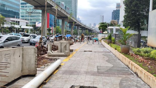 Revitalisasi Trotoar di Jalan Rasuna Said Jaksel, Jumat (22/5/2026).