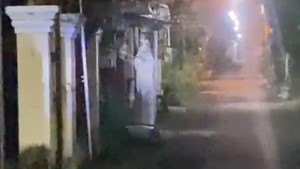 Viral Penampakan Diduga Pocong di Lamongan Bikin Geger Warga