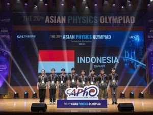 Raih 2 Emas di Olimpiade Fisika Asia, Indonesia Ungguli Jepang dan Israel