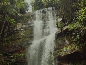 Air Terjun Tembinus, Wisata Hidden Gem Dekat IKN