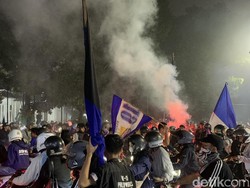 Bandung Membiru Rayakan Juara, Bobotoh: Bangga Punya Persib!