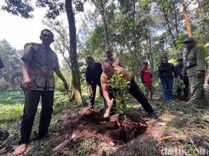 Perhutani Banyuwangi Barat Deklarasikan 200 Kader Konservasi Hutan