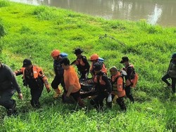 Pria Hanyut di Banjir Kanal Barat Semarang Ditemukan Tewas