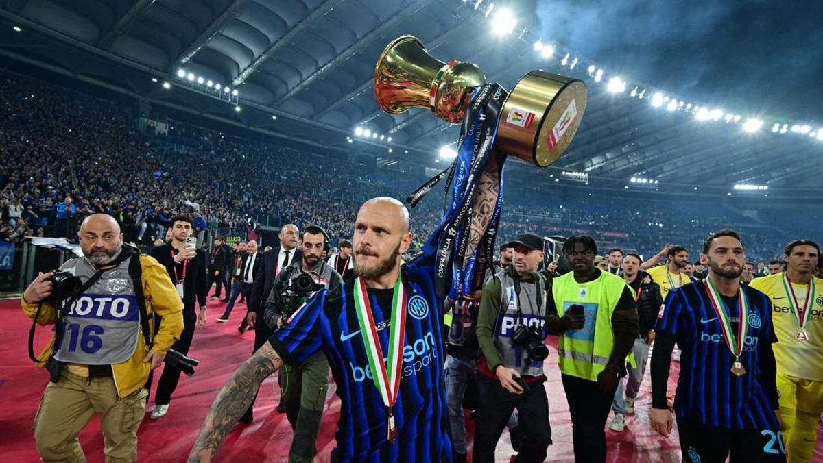 Federido Dimarco jadi pemain terbaik Liga Italia 2025/2026. (REUTERS/Daniele Mascolo)