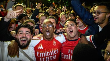 Cerita Fans 'Menyusup' Klub Malam demi Lihat Pesta Juara Arsenal