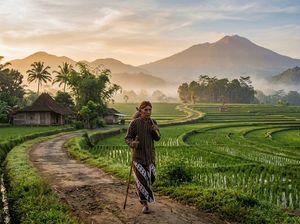 Makna di Balik Filosofi Jawa Alon-alon Asal Kelakon