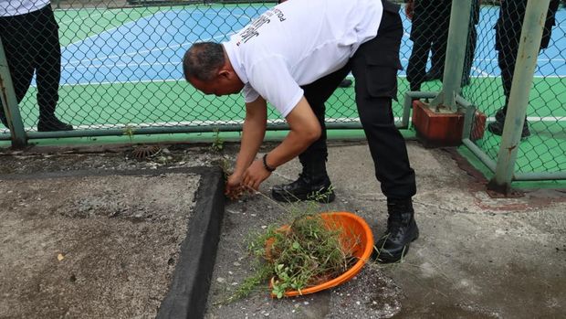 Jajaran Polres Metro Depok menggelar korve Jaga Jakarta Bersih dan Asri sebagai tindak lanjut pengarahan Kapolda Metro Jaya mengenai aktivitas pilah sampah. (dok Ist)