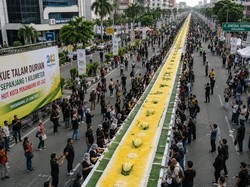 HUT Ke-242 Pekanbaru Hadirkan Kue Talam Durian Sepanjang 1 Km