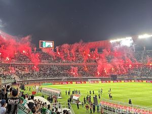 Pesta Flare Tutup Musim Manis Persebaya di Stadion GBT