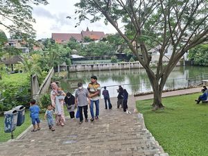 Panduan Lengkap Menuju ke Taman Apung Berdesain Unik di Jakarta Timur