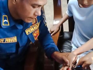 Jari Bocah Cimahi Nyangkut di Kaleng Permen, Ortu Minta Tolong Damkar