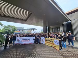 150 Warga Perumahan Elite Asya Geruduk Kantor Pemasaran
