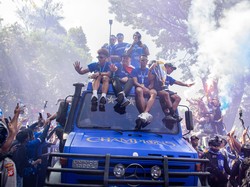 Pawai Juara Persib Tak Berjalan Mulus, Farhan Minta Maaf