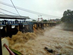 Puncak Bogor Hujan Deras, Bendung Katulampa Siaga 3