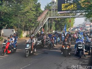Dari Cimahi ke Bandung, Bobotoh Rayakan Hattrick Persib