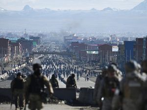 Bolivia Chaos! Presiden Potong Gaji 50%, Rakyat Tetap Mengamuk
