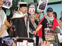 Dubes Palestina Gandeng Tangan WNI Relawan Flotilla: Kalian Pahlawan