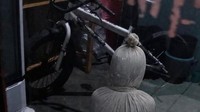 Hoax Pocong Muncul Lagi, Kali Ini Diviralkan Duduk di Teras Warga Depok
