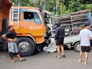 Kronologi Kecelakaan Beruntun 3 Mobil di Poros Bone-Wajo Dipicu Pikap Oleng