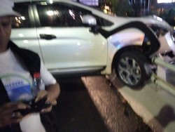 Ada Kecelakaan, Lalin Tol Dalkot Slipi Arah Semanggi Macet Malam Ini
