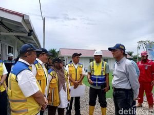 Menteri PU Tinjau Perkembangan Huntara di Aceh Tamiang