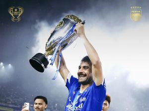 Ponsel Frans Putros Hilang Saat Pawai Juara Persib