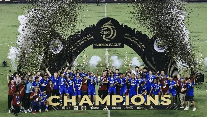 Momen skuad Persib Bandung merayakan gelar juara Super League 2025/2026.
