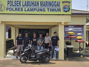 Takut Ditembak Polisi, Maling Motor di Lampung Serahkan Diri Bawa Barang Bukti
