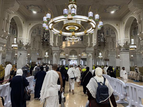 Wajah Baru Langit-langit Masjidil Haram yang Makin Canggih Pakai Smart System