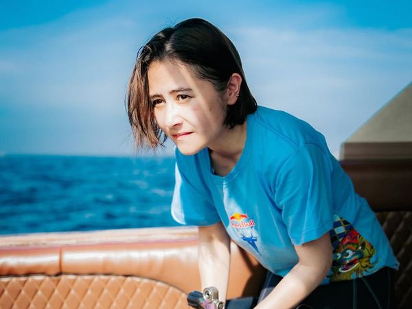 Aksi Prilly Latuconsina Jadi Rescue Diver