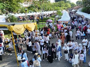 Meriah! Puncak Milad ke-45 UMY Gandeng 100 UMKM-Bagikan 1.500 Jamu Gratis