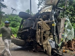 Truk Rem Blong Gagal Nanjak-Tabrak 2 Kendaraan di Morowali, 2 Orang Tewas