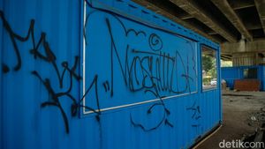 Wisata Air Kalimalang Belum Rampung, Kontainer Warna-warni Kena Vandalisme
