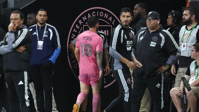 MIAMI, FL - MAY 24: Inter Miami CF midfielder Leo Messi (10) walks into the locker room part way through the second half during the match between Philadelphia Union and Inter Miami CF on Sunday, May 24, 2026 at Nu Stadium in Miami, FL (Photo by Peter