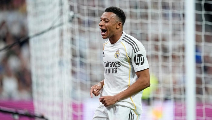 MADRID, SPAIN - MAY 23: Kylian Mbappe of Real Madrid CF laments during the Spanish League, LaLiga EA Sports, football match played between Real Madrid and Athletic Club at Bernabeu stadium on May 23, 2026, in Madrid, Spain. (Photo By Oscar J. Barroso