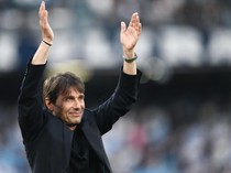 Conte Tinggalkan Napoli, Tepis Rumor Latih Timnas Italia