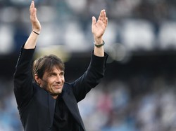 Conte Tinggalkan Napoli, Tepis Rumor Latih Timnas Italia