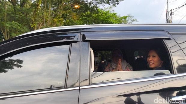 Anne Ratna Mustika usai diperiksa kejaksaan