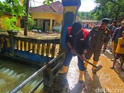 Ayunan Godam Bupati Asjap Bongkar Biang Kerok Banjir di Palabuhanratu