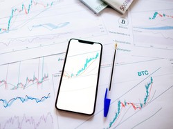 INTP Bagi Dividen Rp 468/Saham, Saham MDKA Jadi Pendorong Kenaikan IHSG