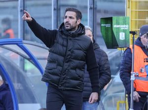 Barcelona Bidik Cesc Fabregas
