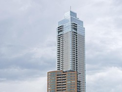 Mantul! Gedung Tinggi Ini Disusun Mirip Mainan Lego Setinggi 215 M