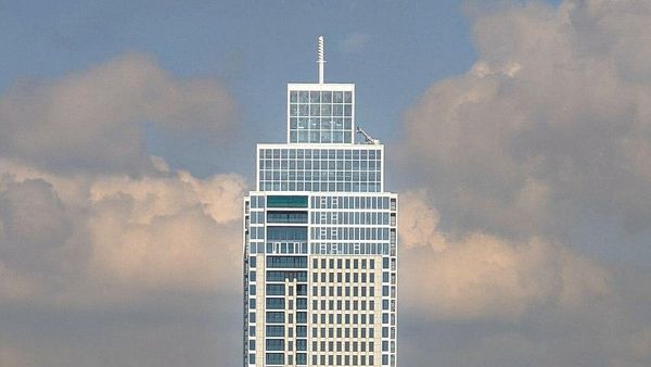 Potret Gedung 251 Meter yang Disusun Mirip Lego