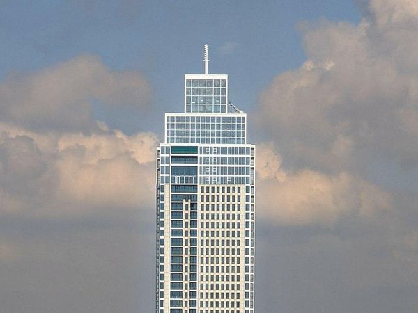 Potret Gedung 251 Meter yang Disusun Mirip Lego