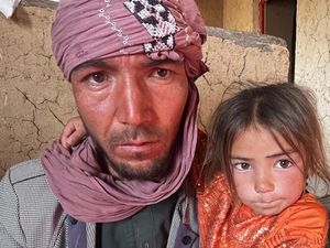 Di Ambang Kelaparan, Para Ayah di Afghanistan Jual Anak Mereka
