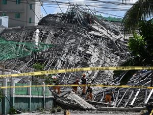 Gedung 9 Lantai Runtuh di Filipina, 17 Orang Masih Terjebak